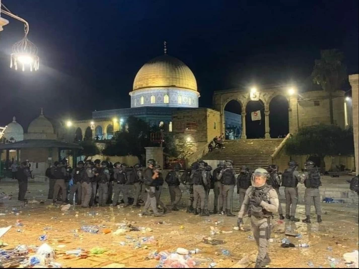 جنود الاحتلال الإسرائيلي في باحة المسجد الأقصى