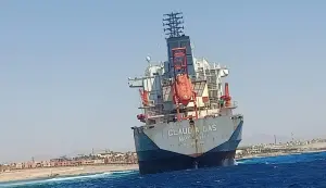 جنوح-سفينة-في-خليج-العقبة-المصري-واحتجازها-في-ميناء-شرم-الشيخ