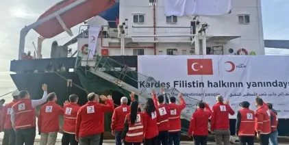 تركيا: سفينة مساعدات تنطلق إلى غزة