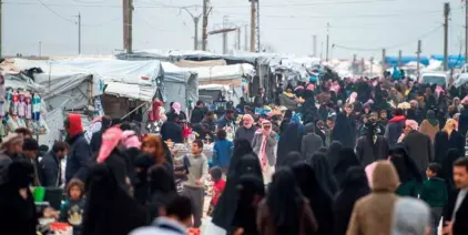 العراق يعيد إلى أراضيه 160 عائلة من "تنظيم الدولة" من مخيم الهول بسوريا