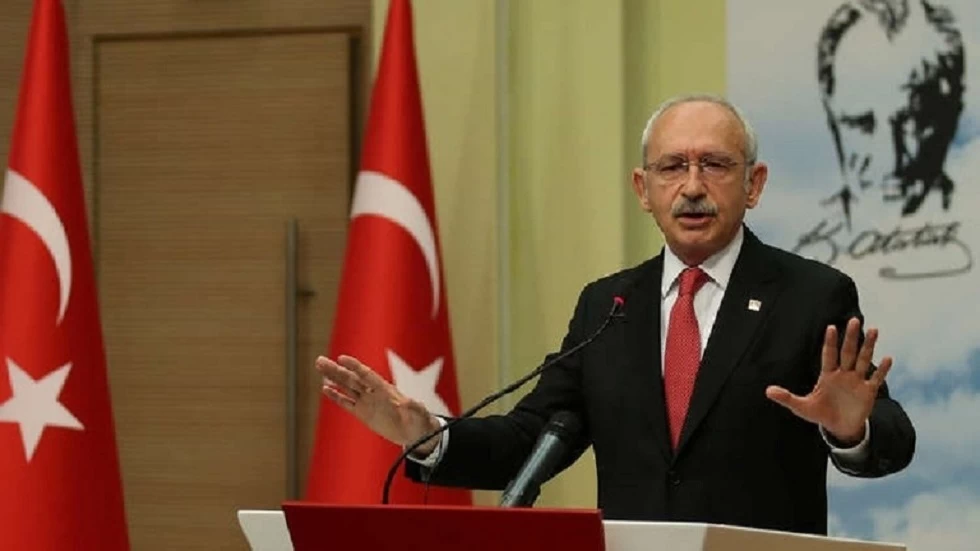 أوغلو: هناك روابط بين تركيا وسوريا مثل رابط القرابة