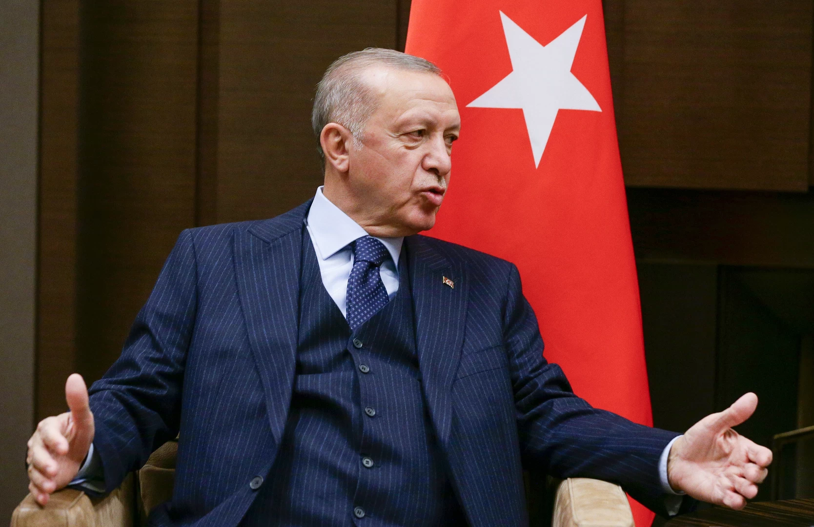 أردوغان التقى محافظ البنك المركزي