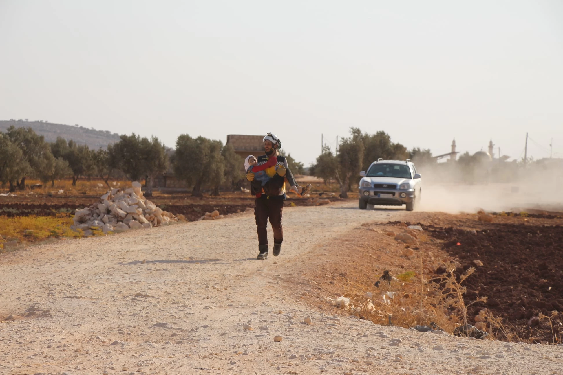 استهداف مخيماً للنازحين بريف إدلب